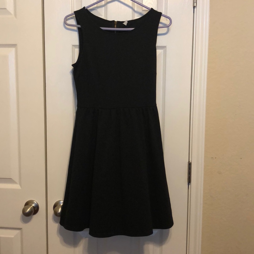 Old Navy sleeveless black dress